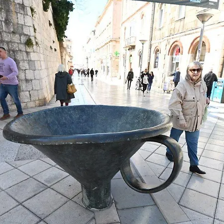 Pirja Lägenhet Split